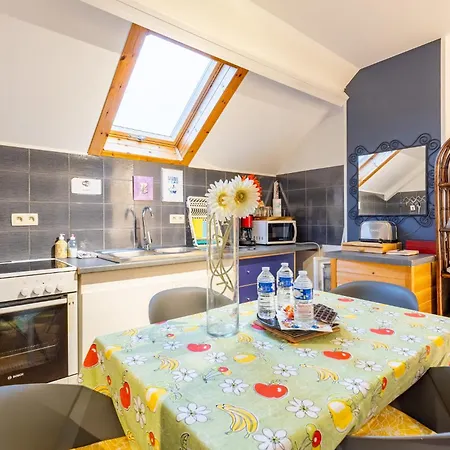 Claire De Meuse Cozy Detox With River And Hills Apartment *