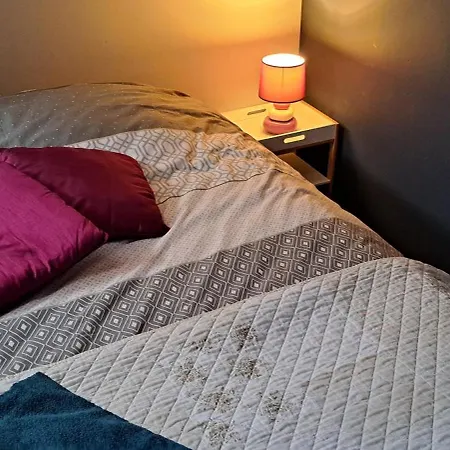 Lägenhet Nouvel Tres Confortable Avec Cuisine Et Frigo