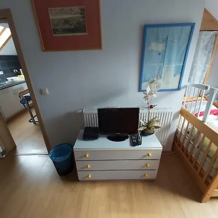 Nouvel Tres Confortable Avec Cuisine Et Frigo Lägenhet Anhée
